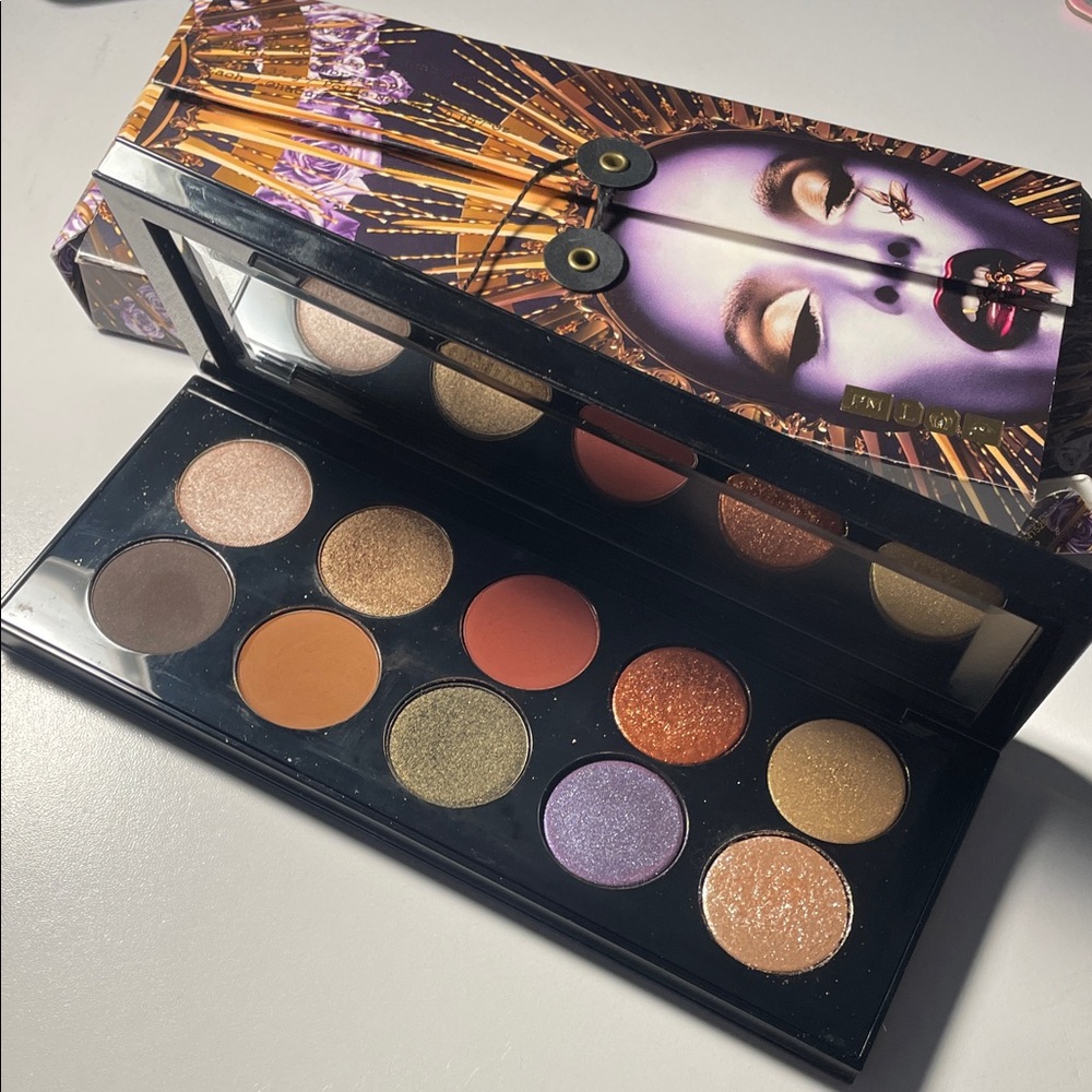 Pat McGrath Divine Eyeshadow Palette midnight sun